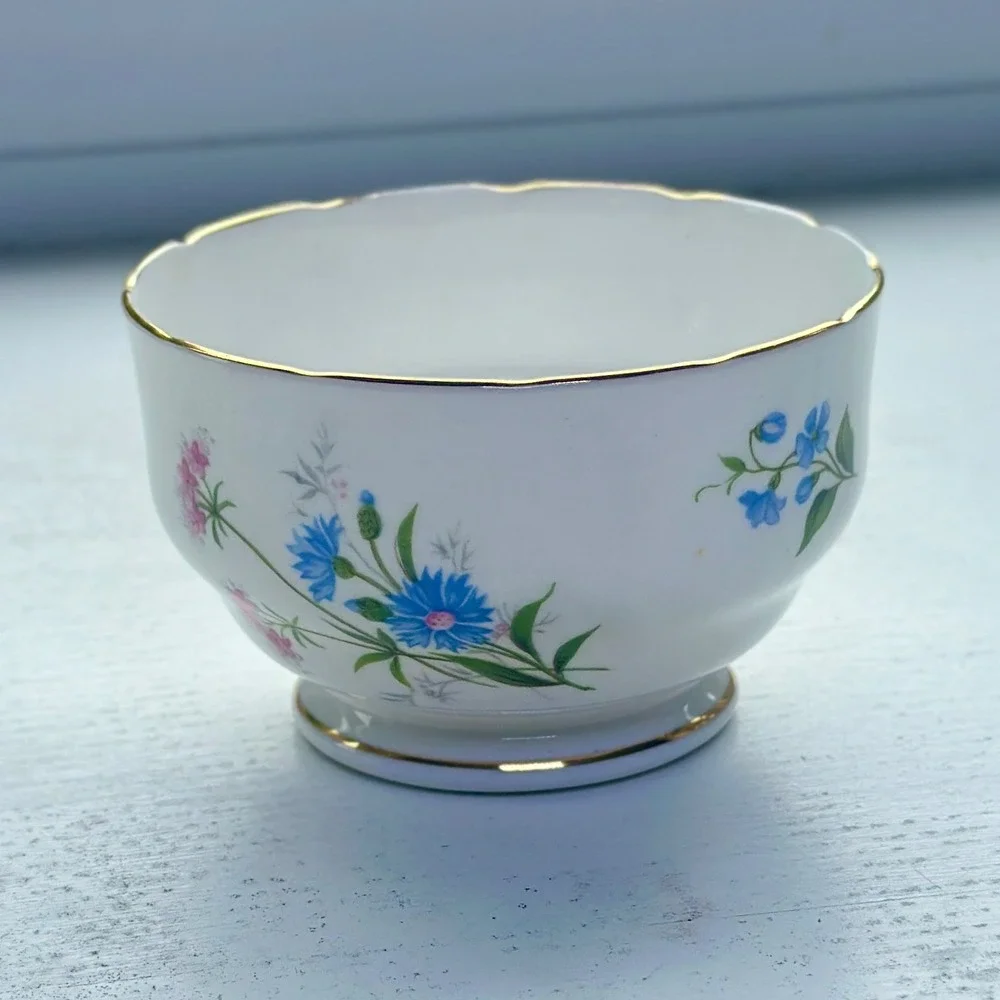 Staffordshire Wild Flowers Fine Bone China Sugar Bowl Gold Trim Made in England